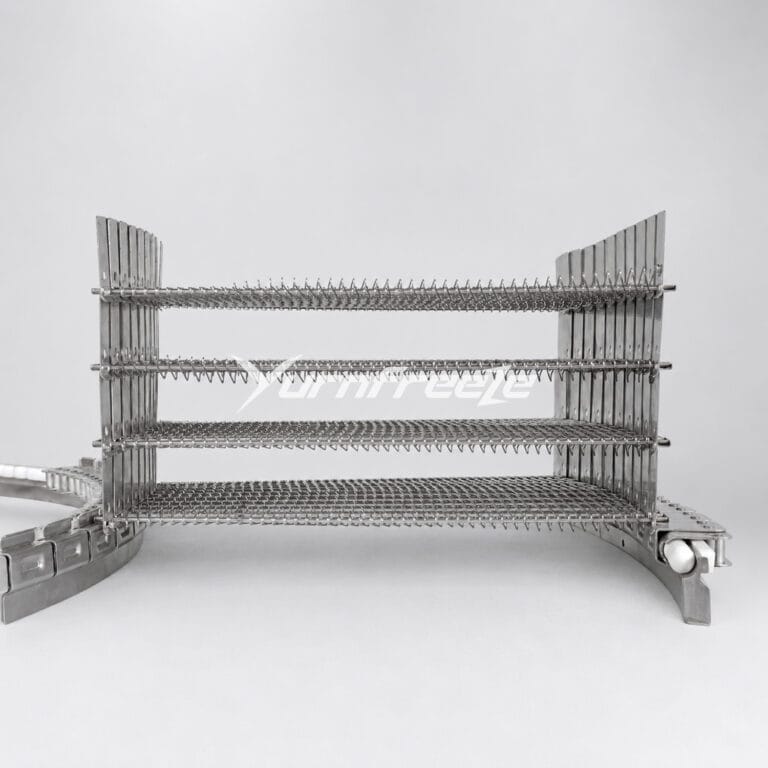 Self-Stacking Belt